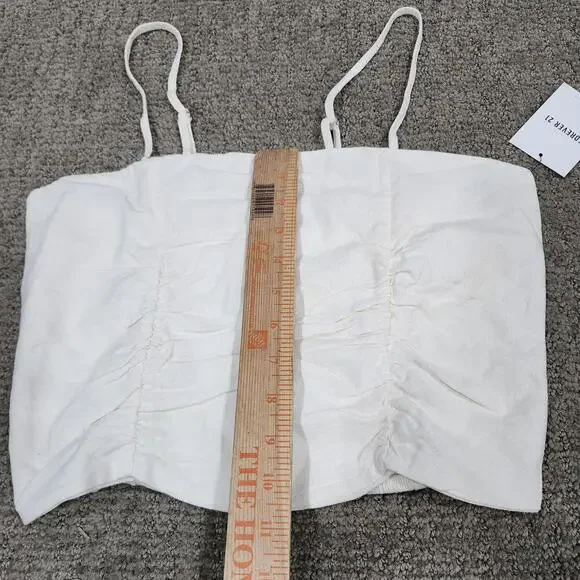 Forever 21 White Ruched Crop Top Cami with Adjustable Straps NWT Size Medium - Picture 3 of 7